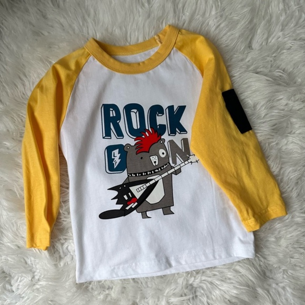 Graphic tee